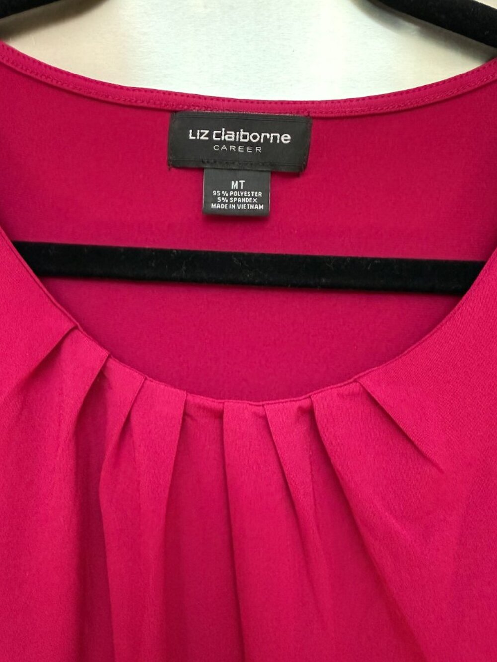 Liz Claiborne hot pink short sleeve pleated scoop neck knit blouse M